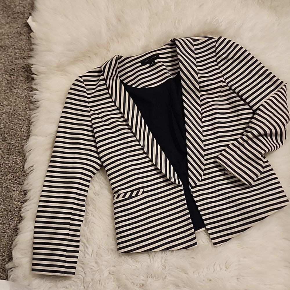 Ann Taylor- Blazer